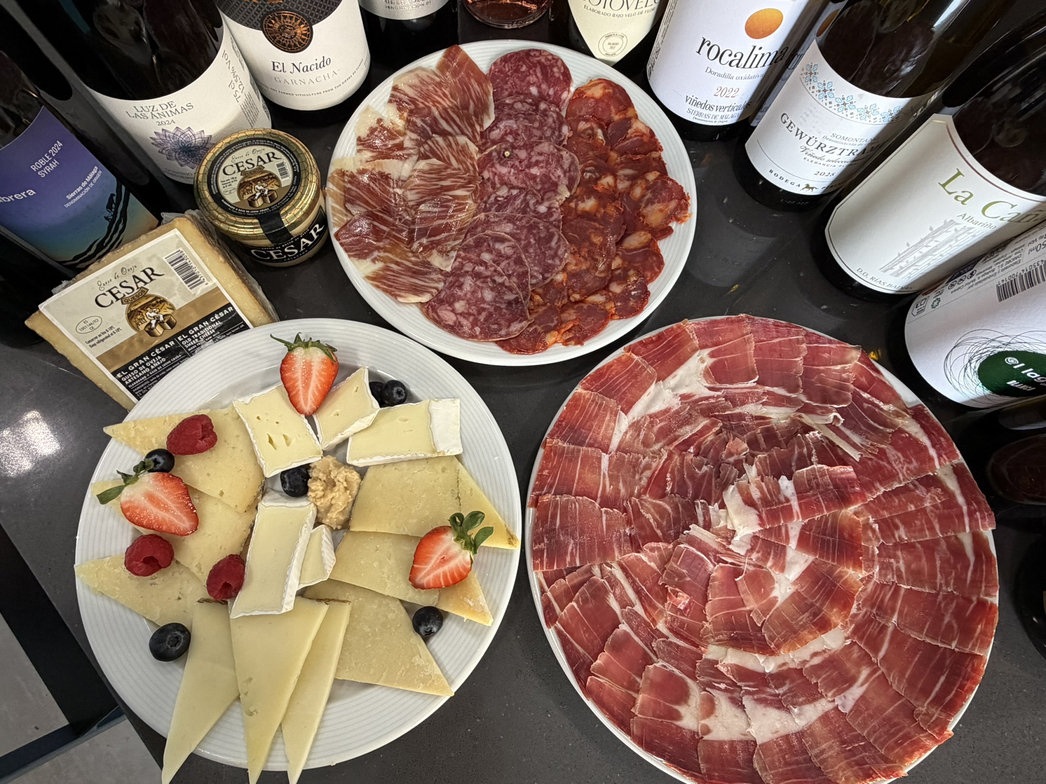 Tablas de ibéricos y quesos seleccionados